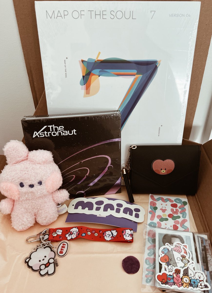 snowflowergifts's tweet photo. ⭑ Album Bundle Giveaway ⭑

⋆ 1 winner ♡
⋆ rt &amp; like 
⋆ followers only

— worldwide | ends July 11 https://t.co/W9P0GaR21S
