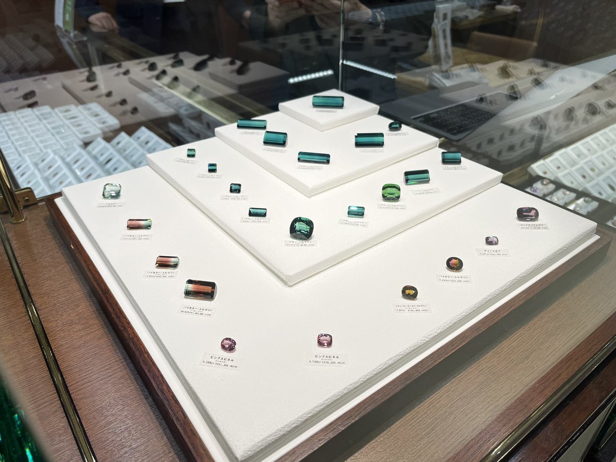ebis_gem's tweet photo. TOKYO JEWELRY FES2日目始まりましたー!
#TOKYOJEWELRYFES
#ebisgem https://t.co/sbH4p0kj65