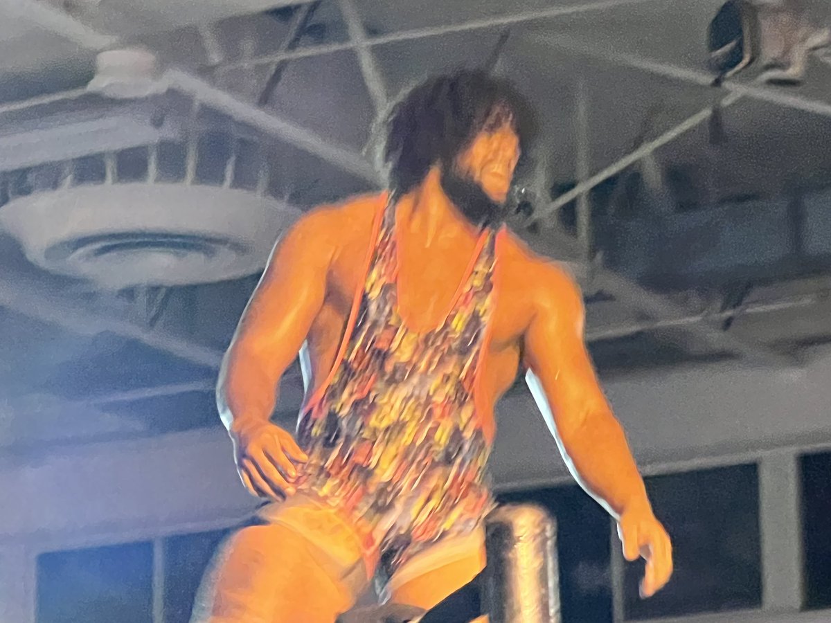 amandaneb's tweet photo. #NXTLargo https://t.co/BIfOlUXCz2