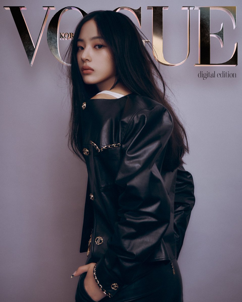 VogueKorea's tweet photo. #협찬 #VogueDigitalCover #SuperMINJI
“Look, it’s the new MINJI!”

<보그 코리아> 디지털 커버의 새로운 주인공. 때로는 우아하고 어쩌면 터프한, 민지 그대로.

더 많은 화보와 인터뷰는 <보그 코리아> 8월호에서. https://t.co/BUDOTeVECp