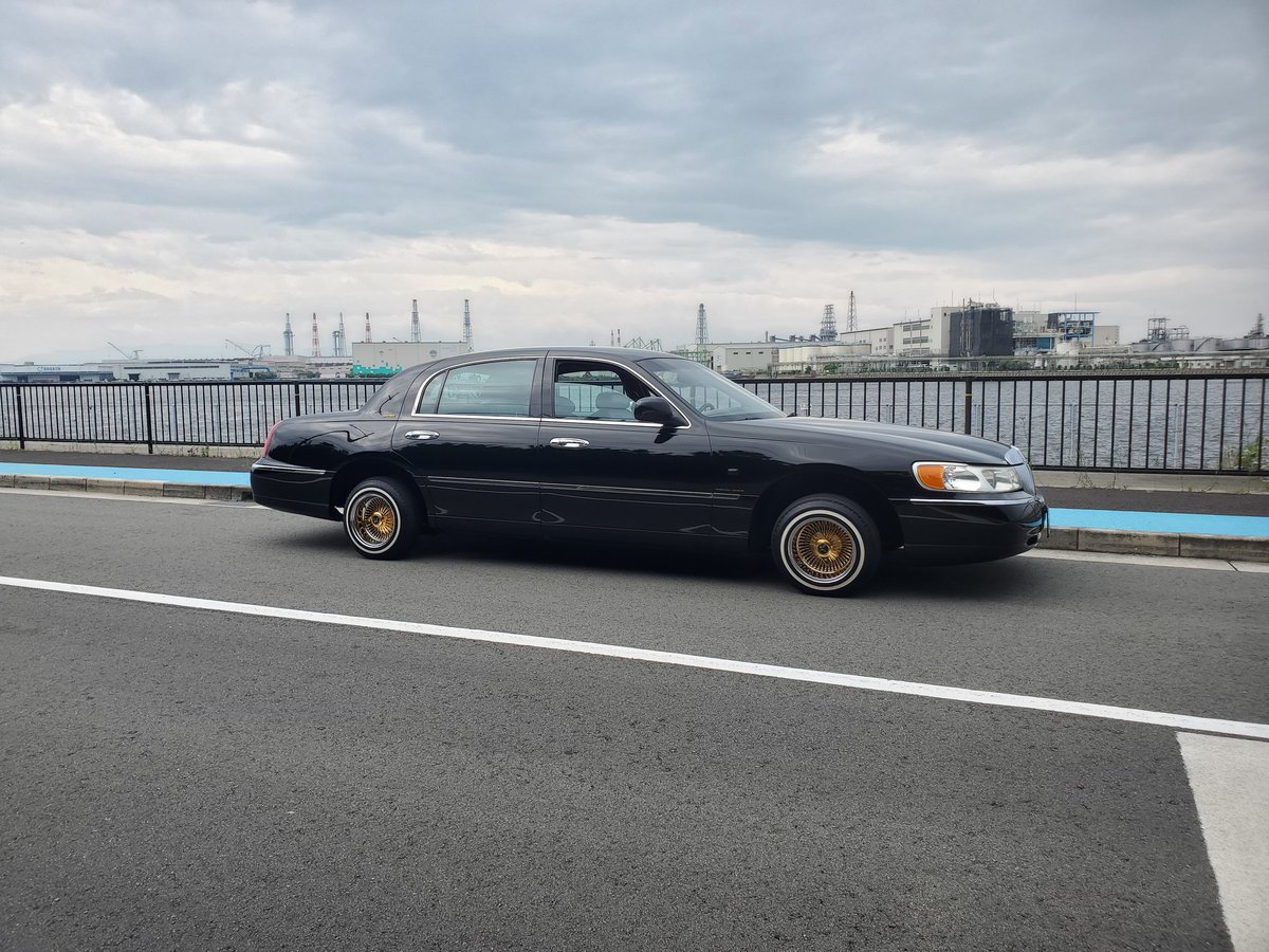 雨降る前にお気に入りの場所までドライブ。
調子良く乗る為に週１回は動かしたい。