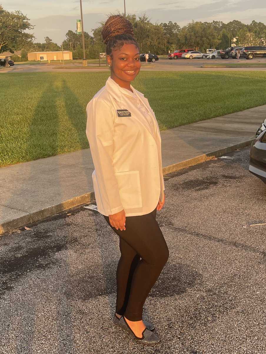 tshania_1's tweet photo. White Coats, Black Doctors. π©π½ββοΈ The journey begins now! π€
#StudentPharmacist #FutureDoctor #PharmDLoading #BlackGirlMagic #BlackWomenInMedicine #BlackDoctors #PharmBae https://t.co/ipV1QRt0LD