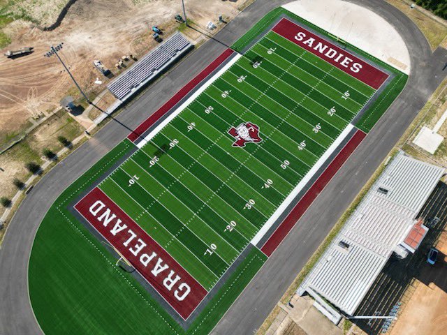 GRAPELAND SANDIES (1974 🏈 State Champs) tweet media