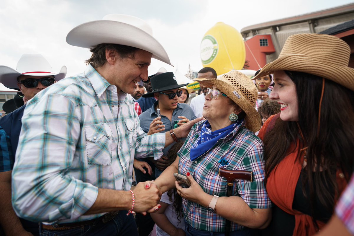 Justin Trudeau tweet media