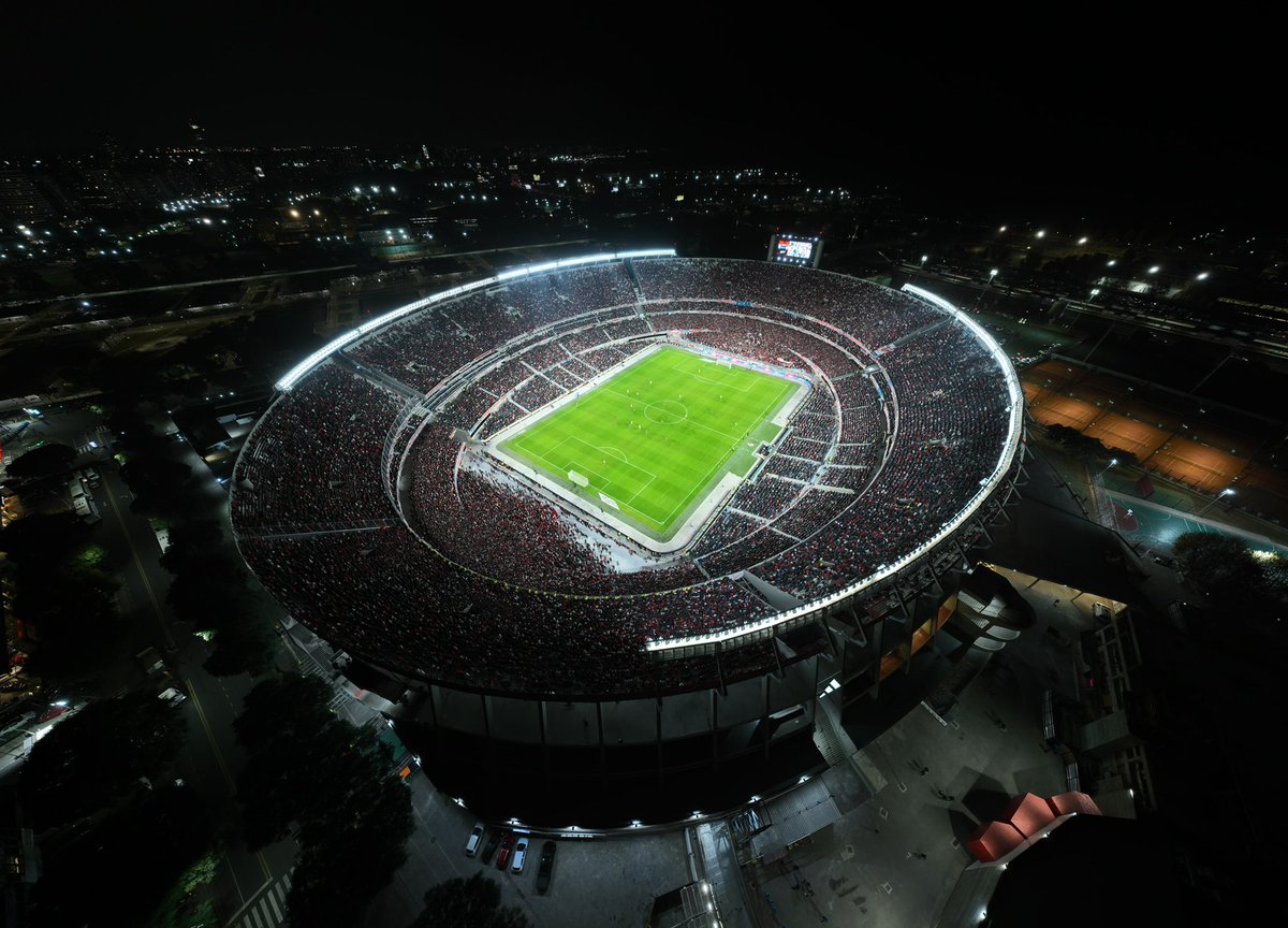 worldbecerrq's tweet photo. 🚨 All Access ha confirmado que el equipo de Maria Becerra estara presentado su show el Estadio River Plate para diciembre de 2023 🏟️

El estadio tiene una capacidad para 85k espectadores❤️‍🔥. https://t.co/Eg5DJq8UVE