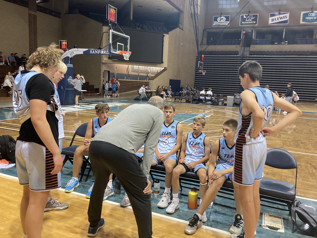 warwickworkouts's tweet photo. Team Warwick 13u-Hollenbeck leads 38-10 at halftime https://t.co/mNKcwbIQBu