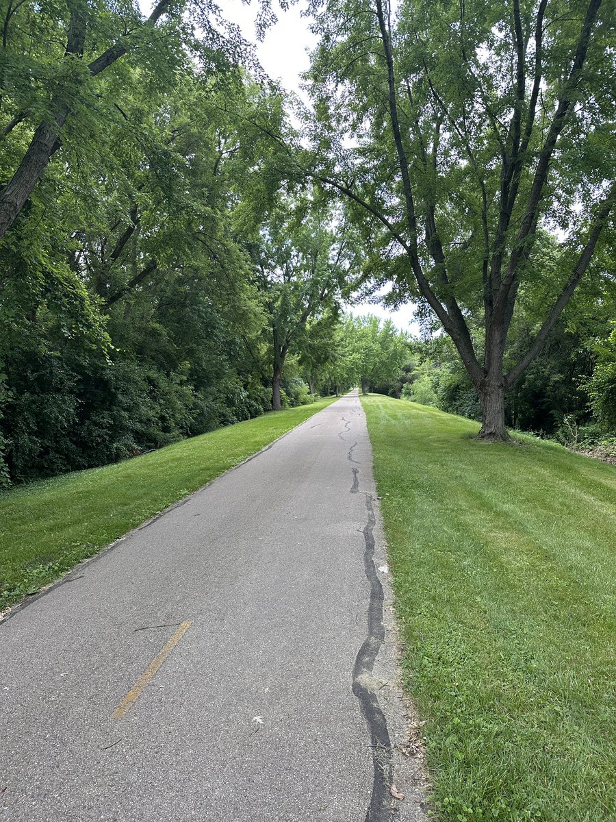 Day 96: Milwaukee,WI to Highland Park,IL - 70 miles.  Spent most of the day on bike trails today.  Got my first views of Lake Michigan fro the trails.  Moved on from Wisconsin to Illinois! Good weather, cool and overcast all day.