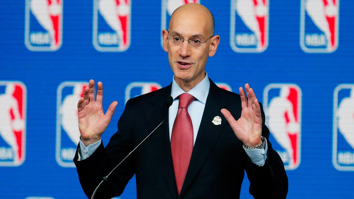 Adam Silver estaba haciendo la peor gestión de la historia en la NBA y de la mismísima nada le cayó un pibe de 19 años que mide como Yao Ming, pero maneja la pelota como un base, proteje toda la pintura y tiene buena visión de juego😭

Te detesto, pelado golpista y dictador.