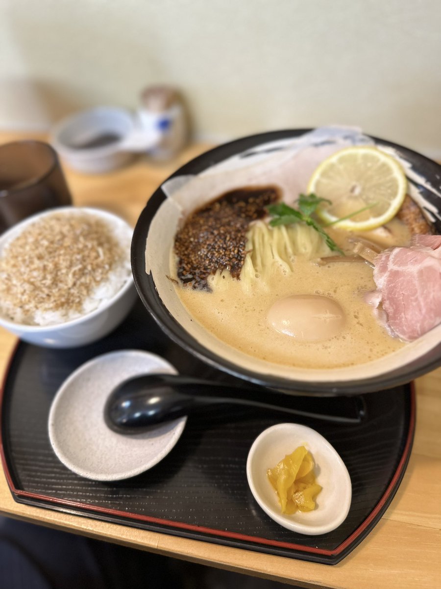 roma_com's tweet photo. #ラーメンは飲み物です https://t.co/96Fi35865U