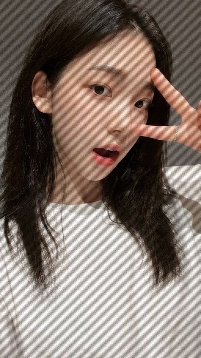 ㅤ
ㅤ
                             CONSTANCE.⠀ :    hi! 💗
ㅤ
ㅤ