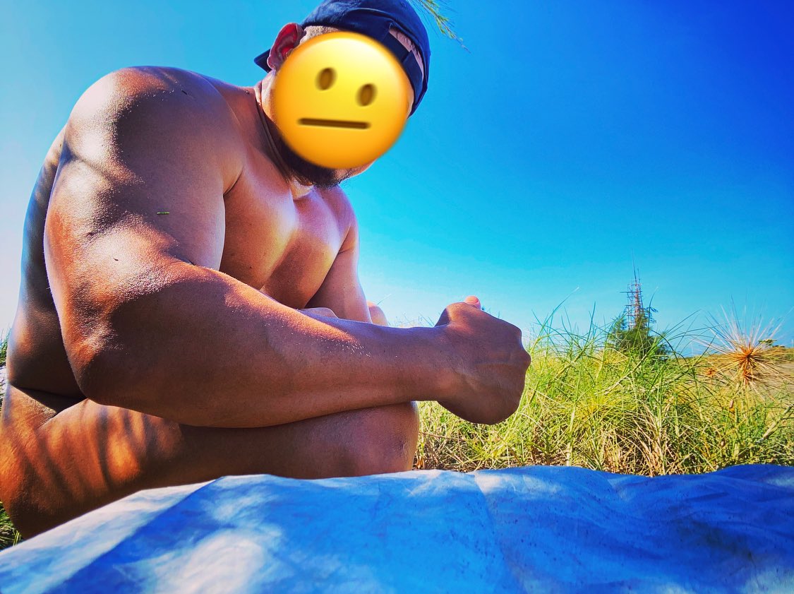Sbear_99's tweet photo. 有點太熱☀️💦💦💦 https://t.co/CREMgcoStR