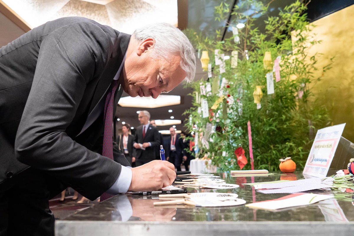 dreynders's tweet image. Making a wish for #Ukraine 🇺🇦 

#WishTree in #Japan