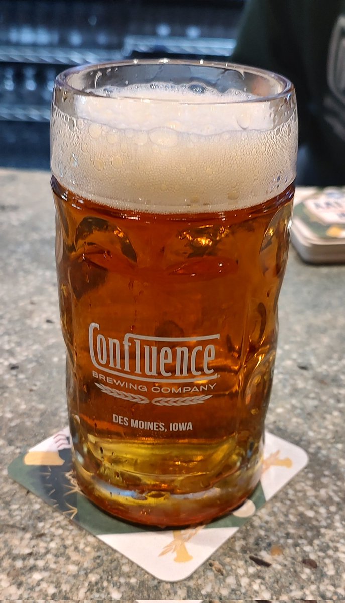 TheChadInDM's tweet photo. First one of the season @ConfluenceBrew, Blue Corn Con Chiles blue corn lager with peppers. Nice spice! #FollowMeToBeer #DrinkLocal https://t.co/u3WzriA1Vi