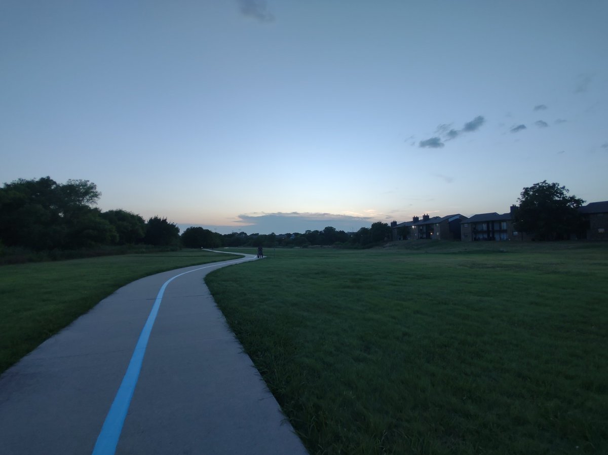 SamObiWon's tweet image. Scenes from a walk.
4.6 mi
#GreenTr
#BlueTr
#CarrolltonTX