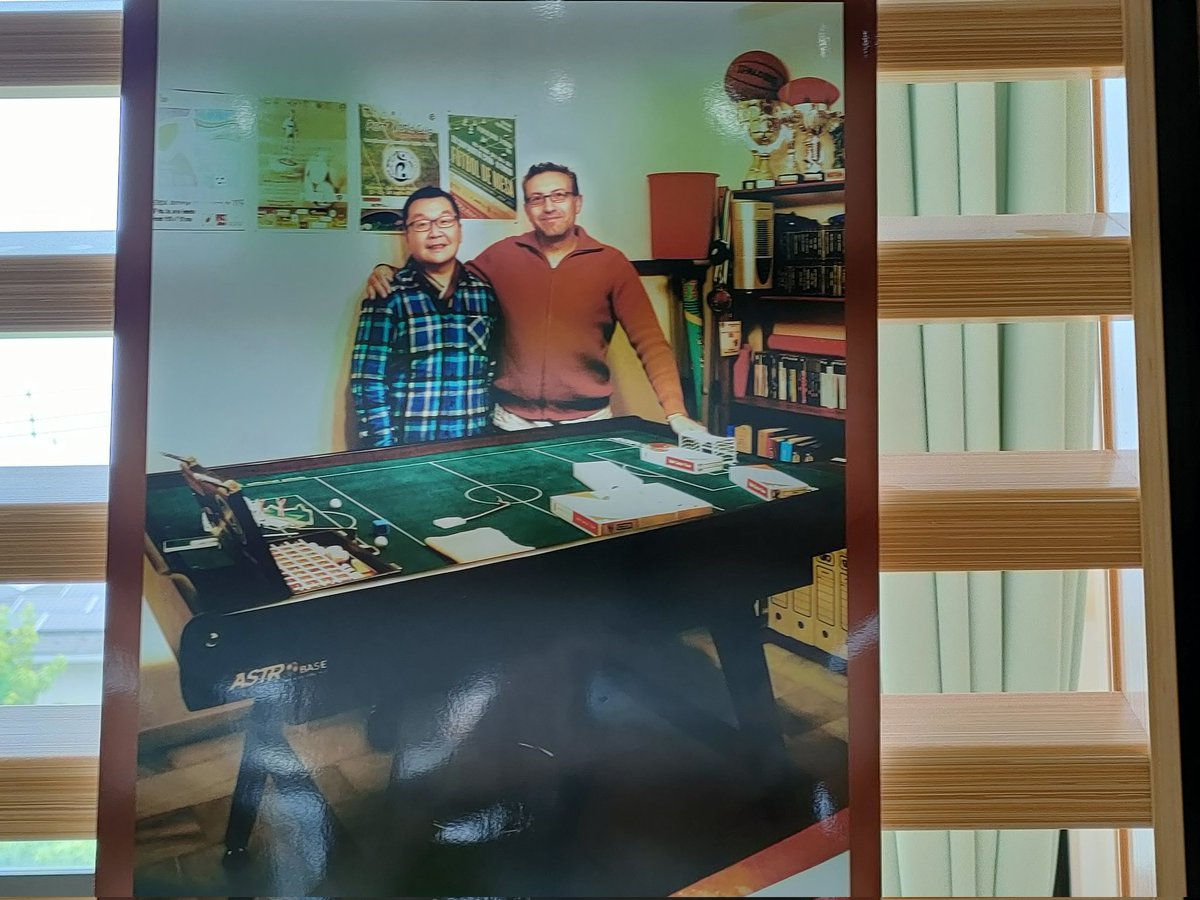 koji_shiwa's tweet image. 子どもから大人まで一緒に楽しめるおはじきサッカー。体力に自信がなくても大丈夫。小児がんと戦いながらプレイする選手もいます。日本では鴻井KENZOさんが海外に進出しながら人脈を築き普及に努めました。ご興味を持たれた方はぜひご連絡ください。おつなぎします。