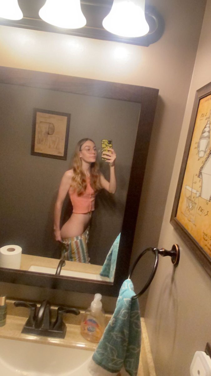 Strawaberry02's tweet photo. No panties!!
~
~
~
~
~
#adultonly #nopanties #onlyfansbabe #18plus #smallgirl #contencreator #followme #model #ibtc #petitegirl #attentionplease #followme #fetish #fetishfriendly #naughty #badgirl https://t.co/gEiF8hAjkU