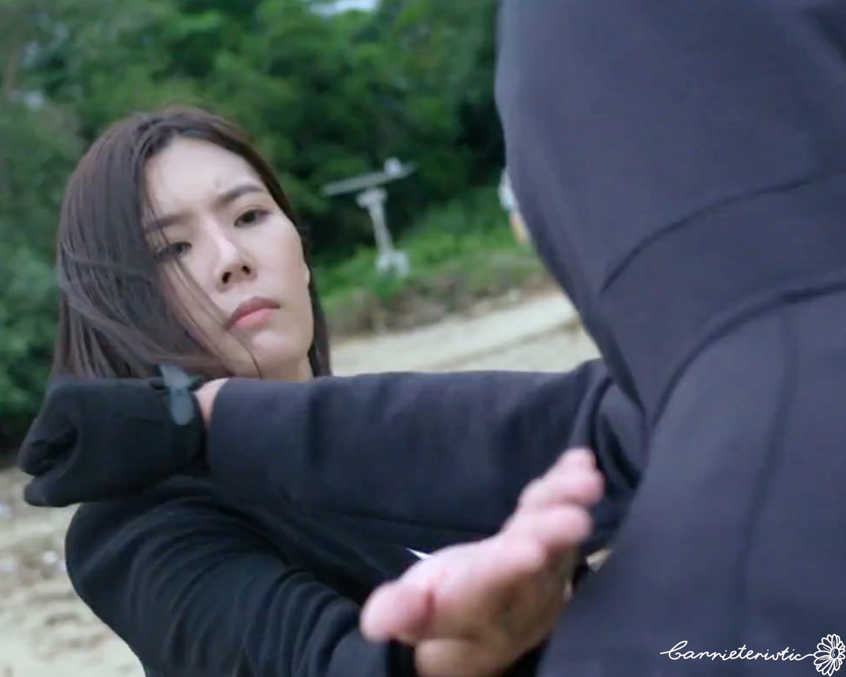 Carrieteristic_'s tweet photo. |#SHERO - EP20|
很多预想不到的情节，就在今晚的大结局，不容错过。

#MediacorpSHERO #张尹夕
#CarrieWong #黄思恬 https://t.co/eD2J2xuRvR