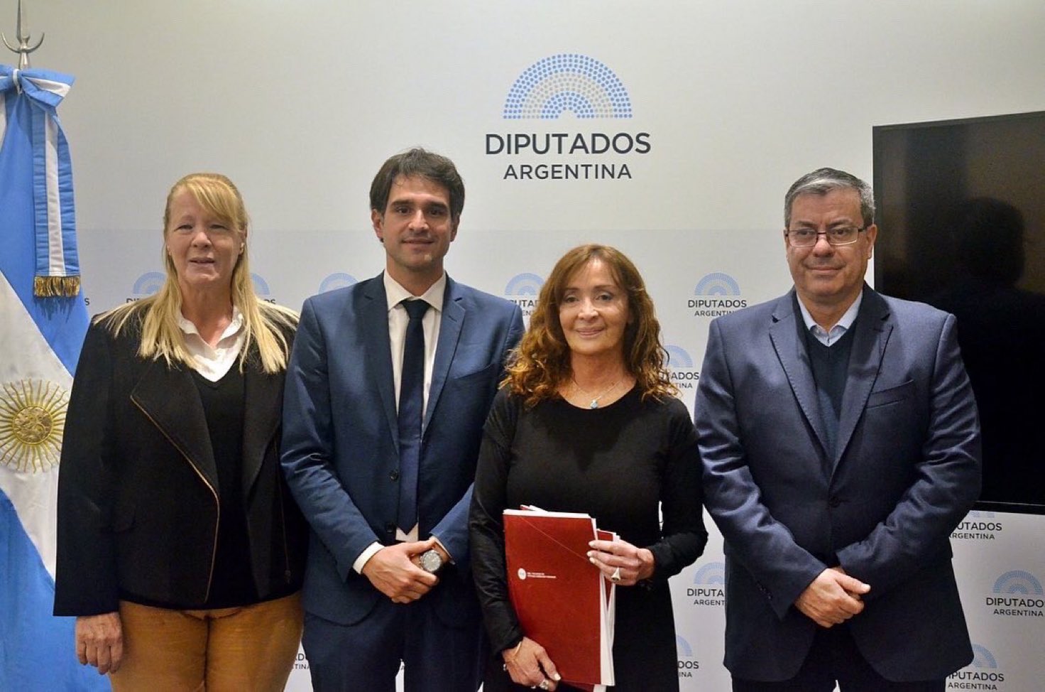 Amos Burke on Twitter "Porque yo no? https//t.co/4eUrSbnRhe" / Twitter