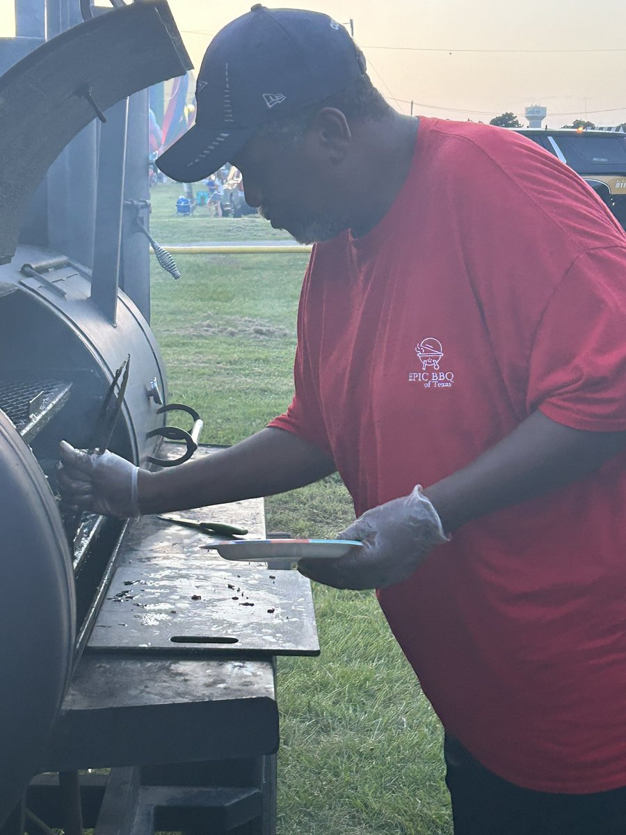 bbq_epic's tweet photo. Hot day, fun anyway at the Canton Balloon Festival! https://t.co/hlLa88gv2S