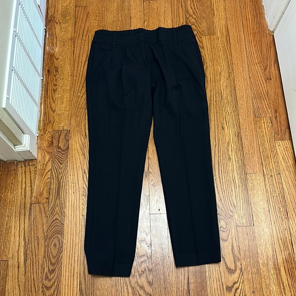 ShellCurvy's tweet photo. So good I had to share! Check out all the items I'm loving on @Poshmarkapp #poshmark #fashion #style #shopmycloset #toryburch #bananarepublic #zara: https://t.co/y2uvZwgWrF https://t.co/Pf0D7yIDig