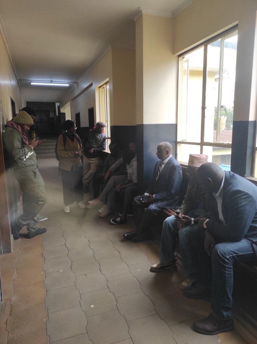 Comrades are at Central Police Station seeking the release of 32 human rights defenders arrested yesterday during the #SabaSabaMarchForOurLives protests. 

We urge you to join us to demand for the release of the arrested activists.