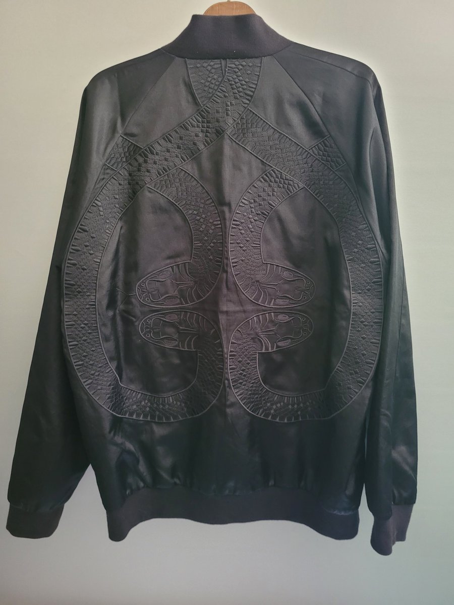Adidas tracktops 🧥///🥼 tweet media