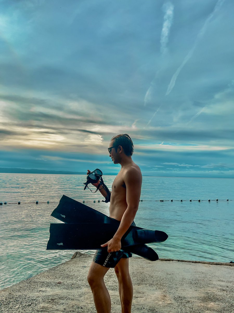 PJamesGabriel's tweet photo. I have discovered a newfound peace in the depths of the underwater world.🌊

#freediving #bohol https://t.co/fS2bkwcOYo