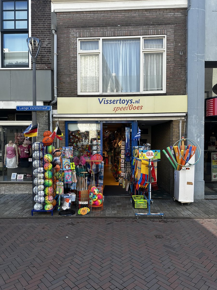 En ja hoor. Wij zijn vandaag open van half tien tot vier uur.