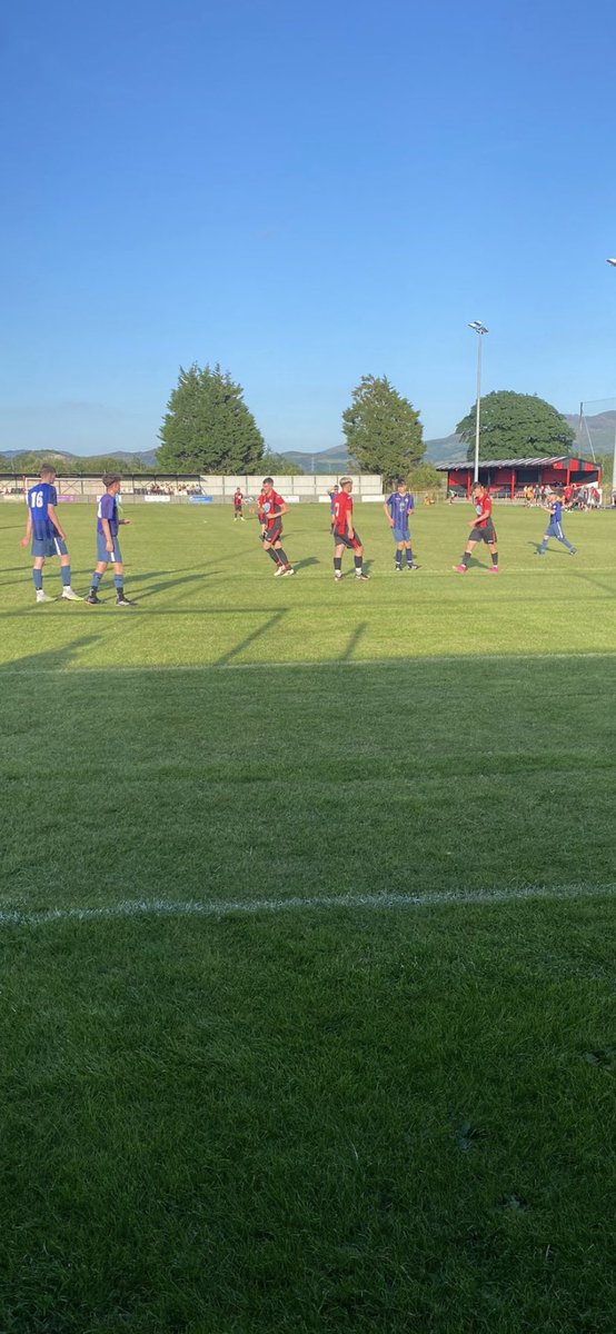 Noson i’w chofio yn hanes y clwb neithiwr. Braf gweld gymaint o hogiau ifanc yn cynrychioli’r Ail Dim am y tro cyntaf erioed. Colli oedd yr hanes o 5 - 2 gyda Cadog Edwards ac Ows Traws yn sgorio. Mae’r dyfodol yn ddisglair!!! Diolch yn fawr i <a href="/CPDPorthmadogFC/">CPD Porthmadog FC🏴󠁧󠁢󠁷󠁬󠁳󠁿</a> am y gêm. #ymlaen