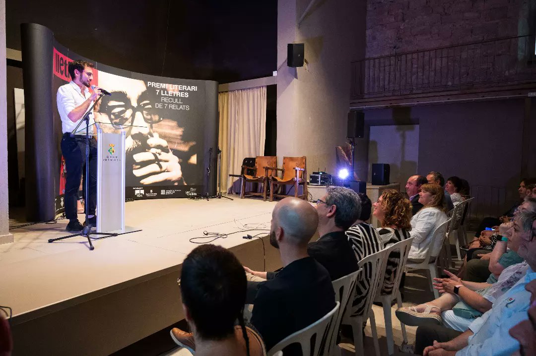 ✔️El castell de Concabella va acollir ahir l'acte de lliurament del 18è premi literari <a href="/7lletres/">7lletres</a>.

✔️ El guanyador ha estat l'escriptor Francesc Duch, amb el conjunt de relats "El futur que volíem". Enhorabona!

📷 Jordi Prat.