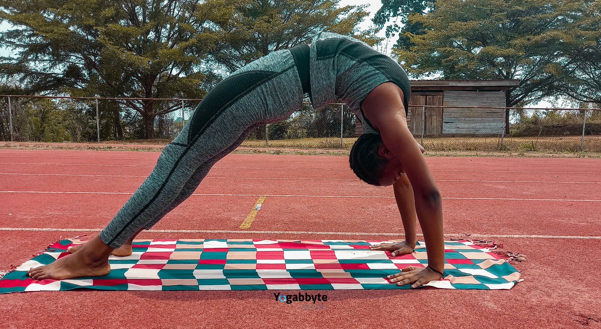 yogabbyte's tweet photo. WHEEL POSE
Remember the Wheel pose video from a while back? Here are 3 slides to capture the transition.
Frame 1 - this is a variance of the wheel pose. More pressure is placed on the arms, shoulders and upper back.
#yoga #yogabbyte #yogabbytesessions https://t.co/FWCTdvRjTt