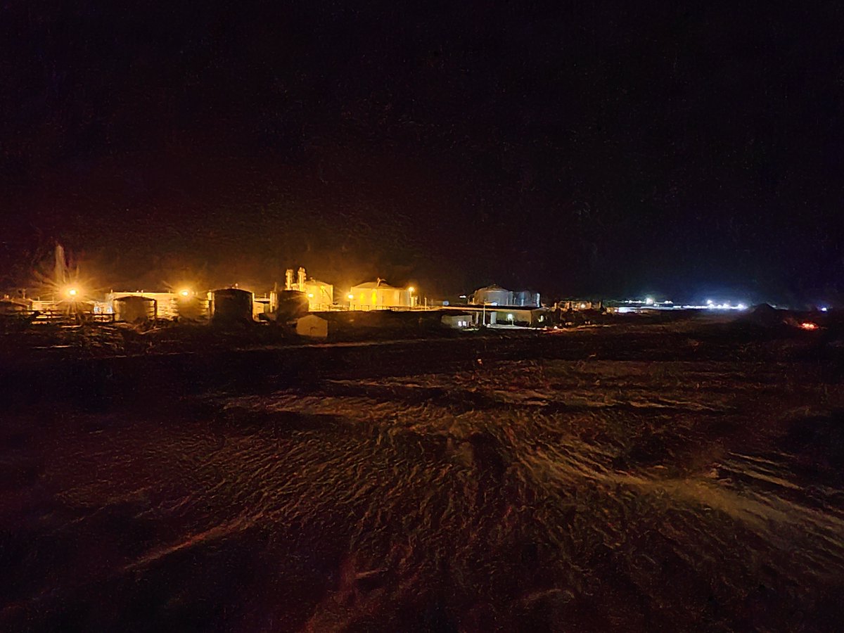 INafiou's tweet photo. Le Charme du travail....
Une vue de notre station initiale, en plein desert
#PENB https://t.co/xFz4KRSN1p
