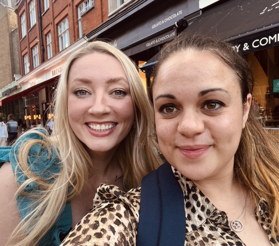 CynthiaMurphyYA's tweet photo. A week of epic proportions.
Two school visitsβ
Dinner with a lovely friendβ
Hanging out at the HC partyβ
My bestie getting an agentβ
Speak Now (TV)β
My FIFTH cover revealβ
Hanging out with excellent author friendsβ
Winning #LBOY for the second timeβ
Tired? Me?
Yes π https://t.co/nKHOG8BnjC