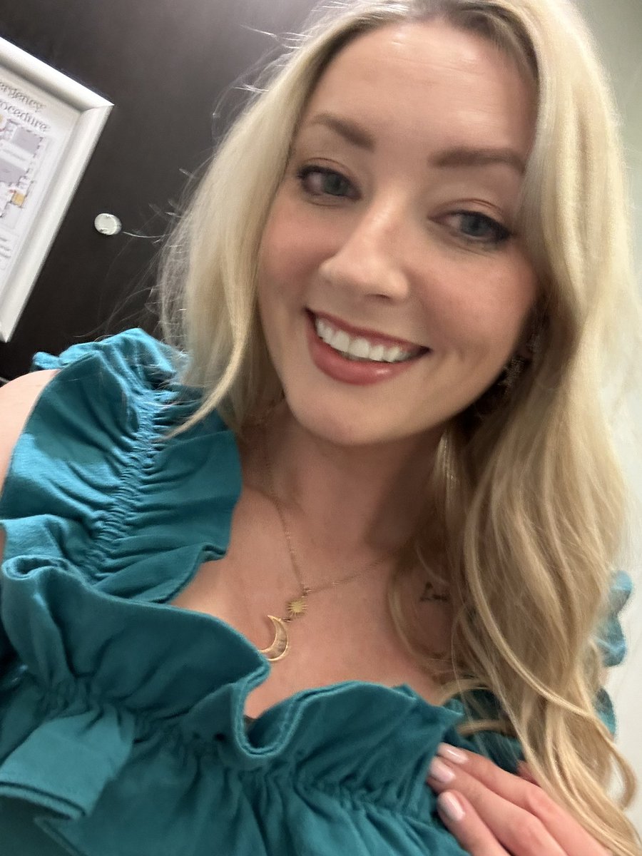 CynthiaMurphyYA's tweet photo. A week of epic proportions.
Two school visitsβ
Dinner with a lovely friendβ
Hanging out at the HC partyβ
My bestie getting an agentβ
Speak Now (TV)β
My FIFTH cover revealβ
Hanging out with excellent author friendsβ
Winning #LBOY for the second timeβ
Tired? Me?
Yes π https://t.co/nKHOG8BnjC