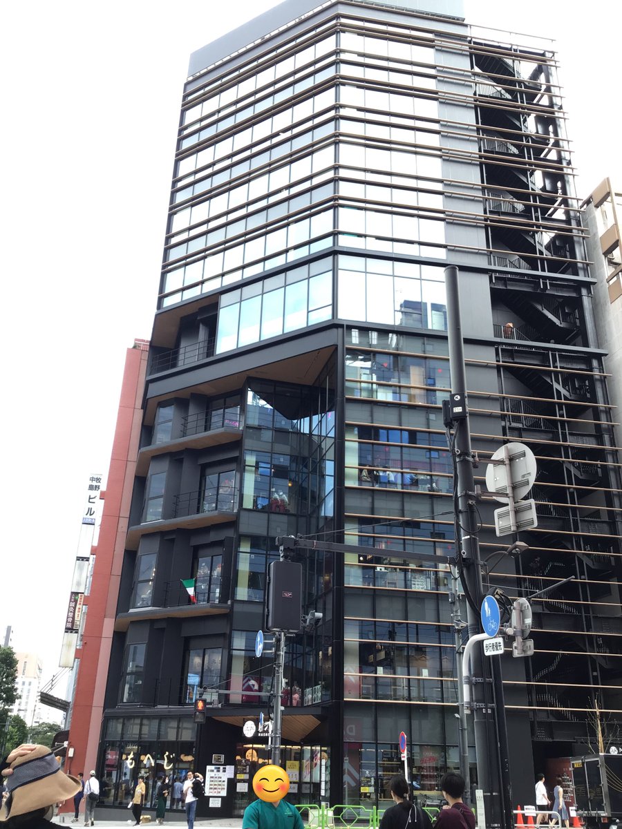 私は人形町まで来て、バーミヤンで食べてる…どこも並んでるか高いかだし、オーギョーチ食べたからつい。 https://t.co/khTggN53j9