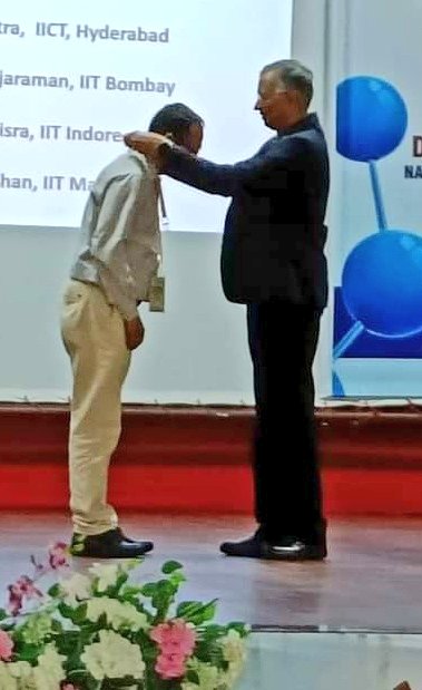 Rajib Kr Goswami Total Synthesis Lab @IACS (@goswamilab_iacs) on Twitter photo Prof. Rajib Kumar Goswami <a href="/iacskolkata/">Indian Association for the Cultivation of Science</a> receiving the prestigious <a href="/ChemResSocIndia/">Chemical Research Society of India (CRSI)</a> Bronze Medal 2023 awarded by Prof. Uday Maitra <a href="/maitrau/">Uday Maitra</a> <a href="/iiscbangalore/">IISc Bangalore</a> at the <a href="/31CRSI_NSC/">CRSI NSC-31 and CRSI-ACS Symposium Series in CY</a> held <a href="/nitrourkela/">NIT Rourkela 🇮🇳</a>. Heartiest congratulations to Prof. Goswami.
<a href="/ChemResSocIndia/">Chemical Research Society of India (CRSI)</a> <a href="/AmerChemSociety/">American Chemical Society</a> Prof. Rajib Kumar Goswami <a href="/iacskolkata/">Indian Association for the Cultivation of Science</a> receiving the prestigious <a href="/ChemResSocIndia/">Chemical Research Society of India (CRSI)</a> Bronze Medal 2023 awarded by Prof. Uday Maitra <a href="/maitrau/">Uday Maitra</a> <a href="/iiscbangalore/">IISc Bangalore</a> at the <a href="/31CRSI_NSC/">CRSI NSC-31 and CRSI-ACS Symposium Series in CY</a> held <a href="/nitrourkela/">NIT Rourkela 🇮🇳</a>. Heartiest congratulations to Prof. Goswami.
<a href="/ChemResSocIndia/">Chemical Research Society of India (CRSI)</a> <a href="/AmerChemSociety/">American Chemical Society</a>