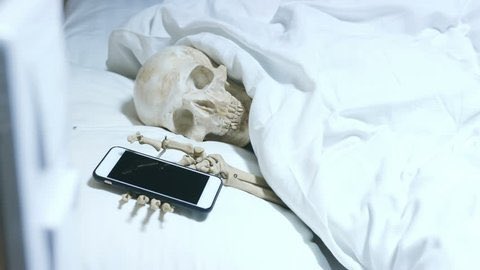 Esau in 2090 waiting for me to talk on Crooze FM