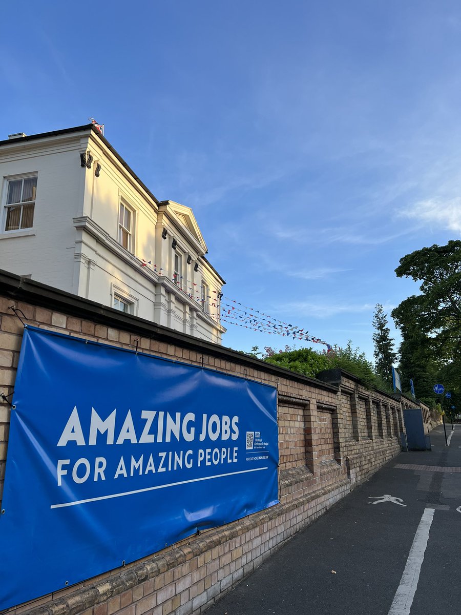 CynthiaKphysio's tweet photo. Had an amazing time working with Bluebell Hydrotherapy 💙 Learnt so much treating adult &amp; paediatric patients with neuro &amp; MSK conditions in the pool. Lovely to work with such a friendly team, Thursday evenings and Saturday mornings won’t be the same!🥺 https://t.co/9q6WWzcT9y