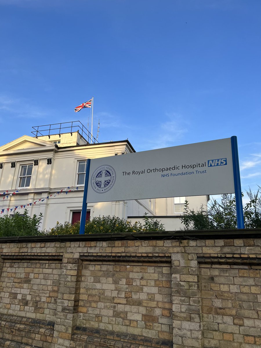 CynthiaKphysio's tweet photo. Had an amazing time working with Bluebell Hydrotherapy 💙 Learnt so much treating adult &amp; paediatric patients with neuro &amp; MSK conditions in the pool. Lovely to work with such a friendly team, Thursday evenings and Saturday mornings won’t be the same!🥺 https://t.co/9q6WWzcT9y