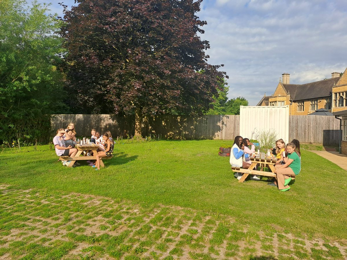 TGSNorthampton's tweet photo. Year 5 sleepover, breakfast time! The children enjoyed a selection of pastries, juices and pancakes. ๐ฅ #breakfast #crossiants #earlymorning https://t.co/AcCN06tUbI
