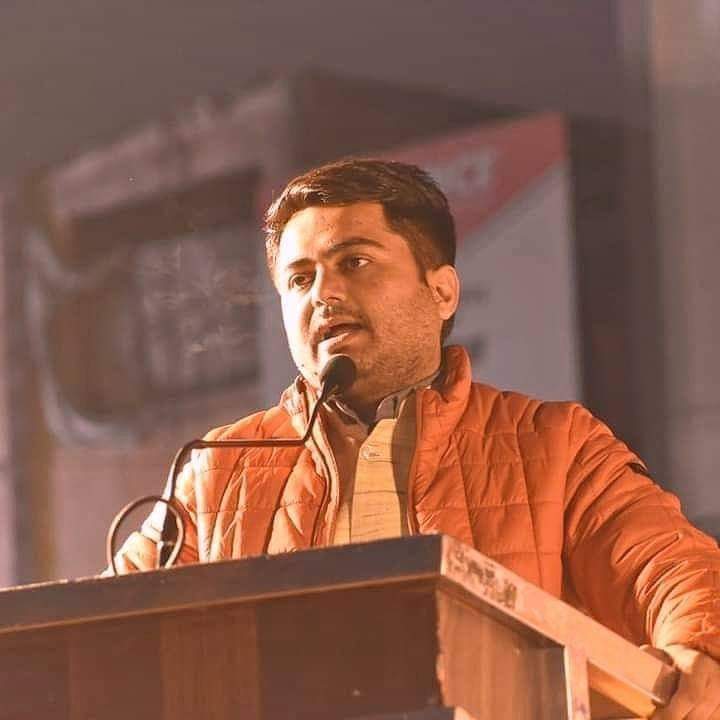 SureSureshh's tweet photo. सदैव छात्र हित में तत्पर, युवा पीढ़ी की आवाज़ #abvp के राष्ट्रीय महासचिव @HushyarMeenaIN भाई को जन्म दिवस बहुत बहुत बधाई एवं शुभ कामनाएं!💐💐💐 https://t.co/TWqUNYwipQ