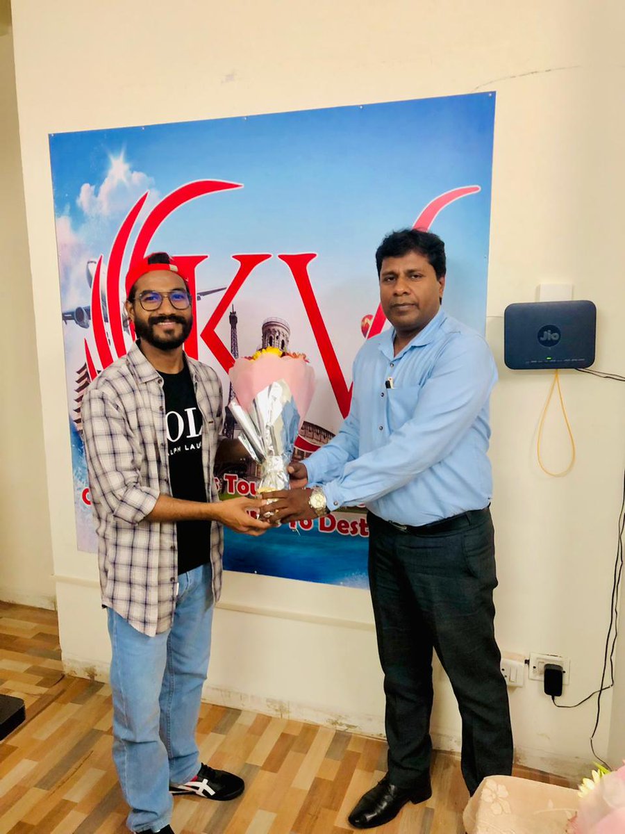 er_om_me's tweet photo. Today We are thrilled to announce our partnership with @kvholidays_ 🎉
 #nanex #flyup #civilwaala #enextin #announcement #partnership #digitalmarketingagency #marketingagency
@BaggaNeha https://t.co/q1xFrTGlSJ