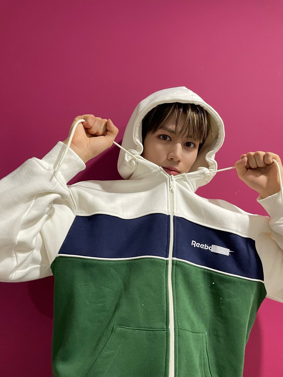 [#이안]
오늘도 인이어를 뚫고 들어오는 응원소리 🫵
짱이었어요👍 여러붕 덕분에 행복한 무대를 
했습니다ㅎㅎ 고생 많았어요 이따 봐요 알라뷰❤️

#루네이트 #LUN8 #최고다최고 #짱이다짱