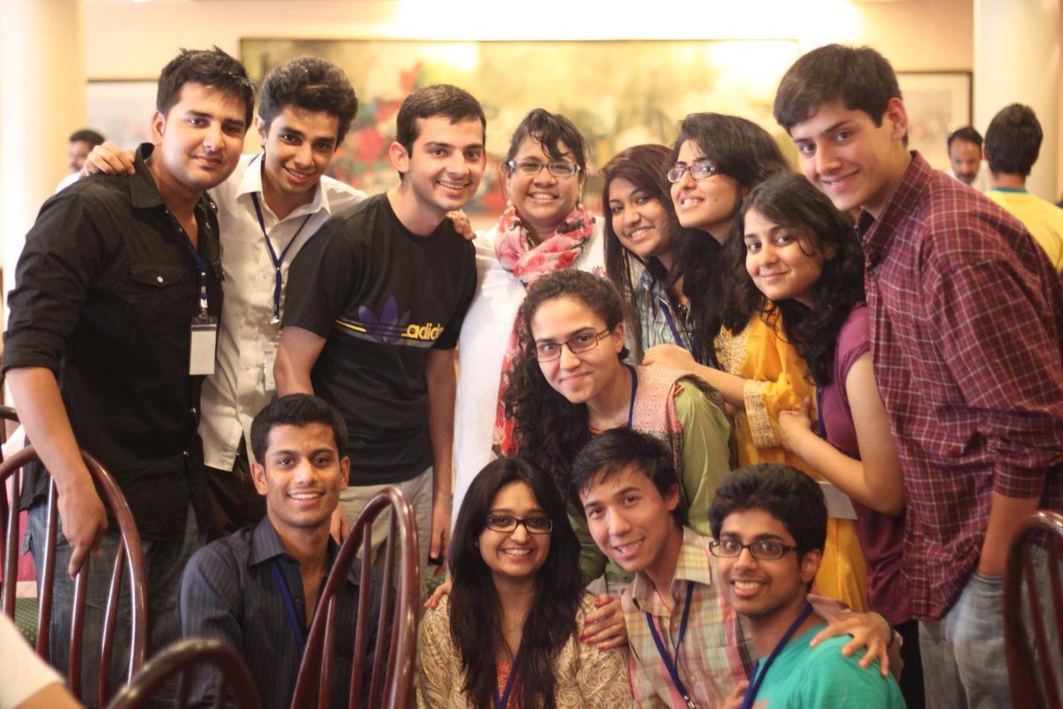 iEARNPAK's tweet photo. #throwback2011 with @yespkalumni these young folks helped me preparing 108 finalists for the YES program at the Pre Departure orientations @iEARNPAK @iEARNUSA @ECAatState @AC_Global @ https://t.co/ISXEtAwGsM