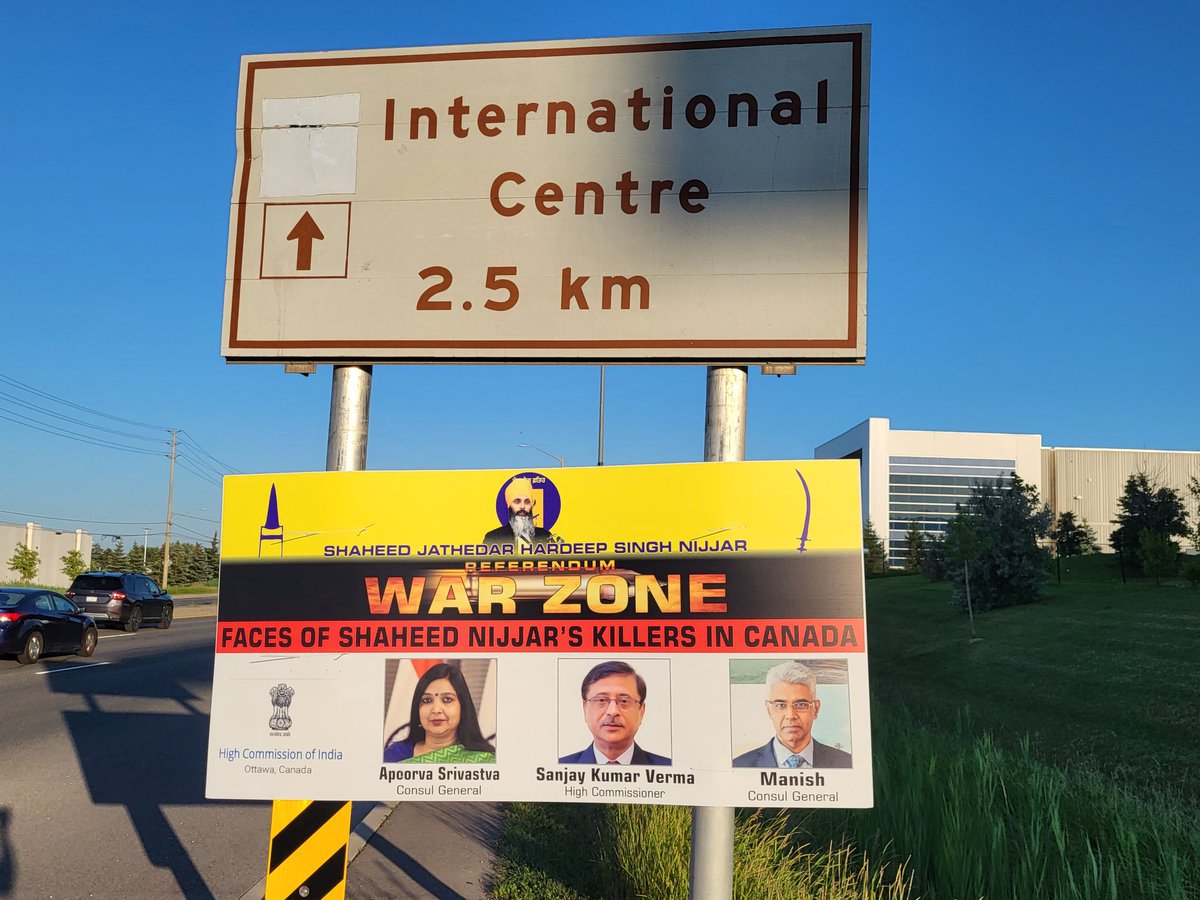 chopsnitin's tweet photo. Our all MPs, MPPs & and Mayors should release a statement on these posters !
What's happening in Canada ?
Why did no official statement came from elected reps so far? The public is watching !
@PeelPolice @CityBrampton @citymississauga https://t.co/MJCmL0e0xd