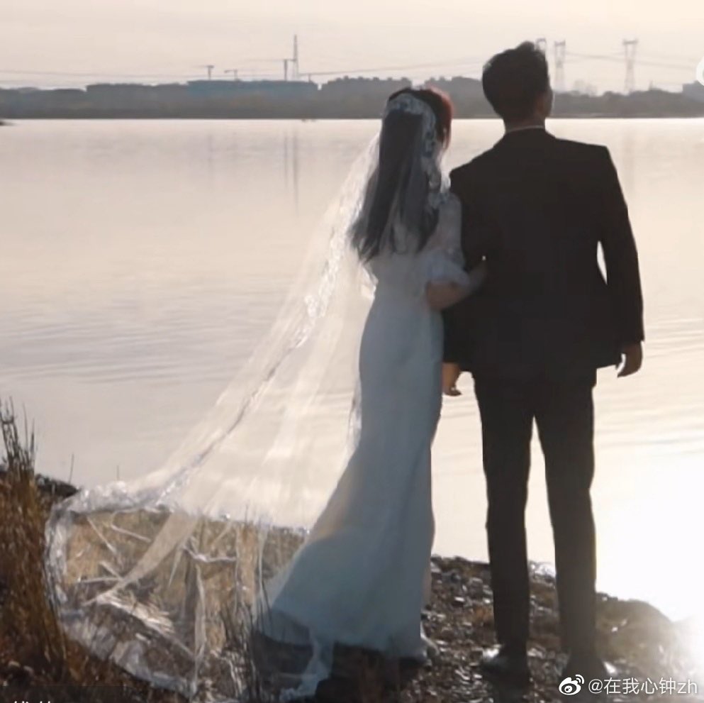 Rain_Autumn18's tweet photo. Xiong Xiaoyu:
Song Mingshen, I don't want a romantic wedding, and I don't want a big house. I just want you, and we will have a happy home together.
#名笑CP will always live happily together🥹😭 
#YesIDo2 https://t.co/2DJIo5X2uG