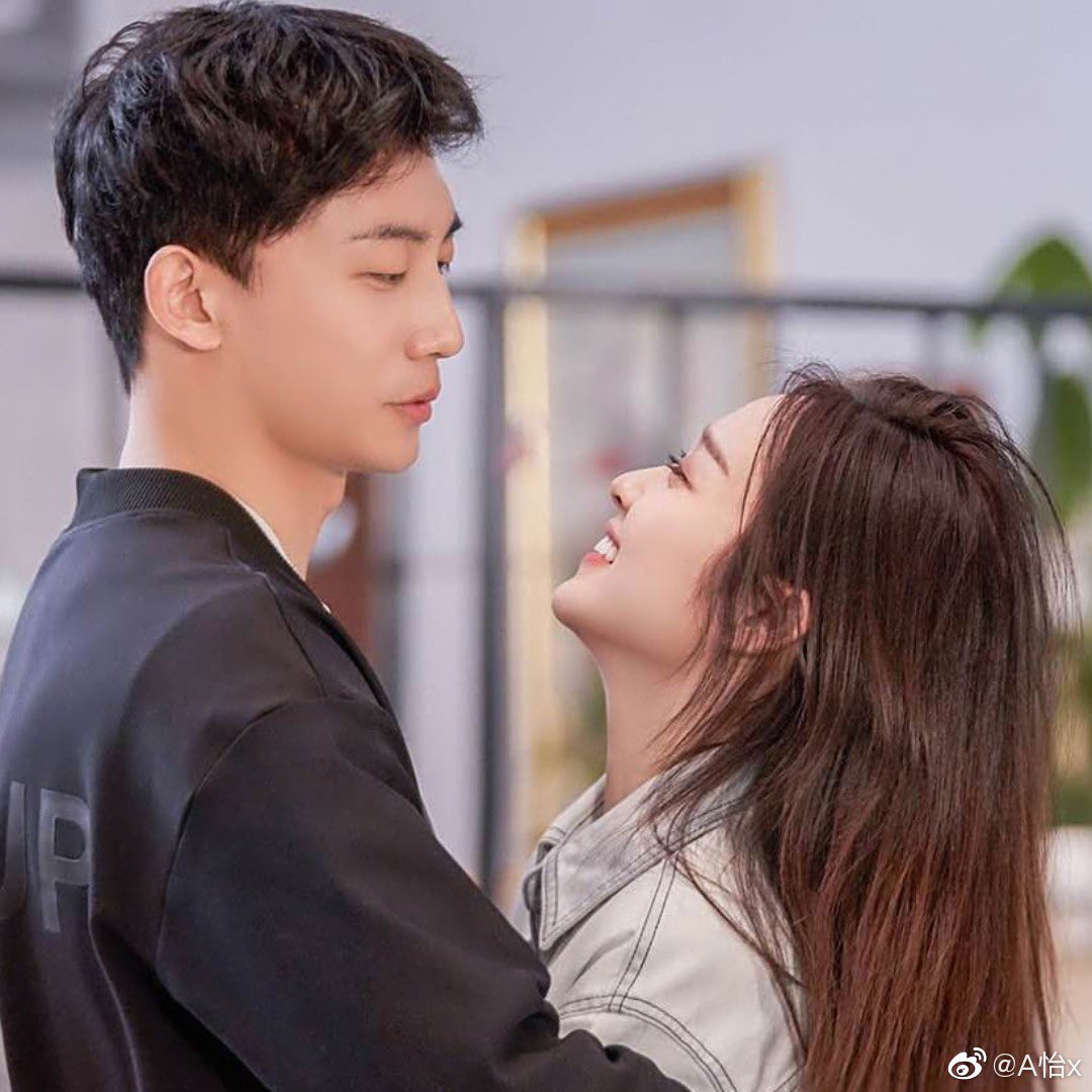 Rain_Autumn18's tweet photo. Xiong Xiaoyu:
Song Mingshen, I don't want a romantic wedding, and I don't want a big house. I just want you, and we will have a happy home together.
#名笑CP will always live happily together🥹😭 
#YesIDo2 https://t.co/2DJIo5X2uG