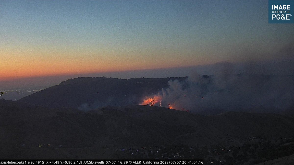DanielFireTruck's tweet image. #DistrictFire Here’s a view of the fire this evening.
All Aircraft is off the fire.