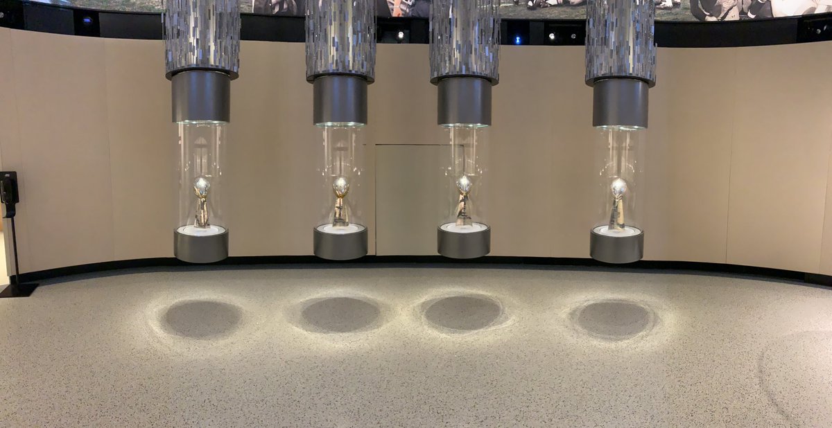 BaseballTravelr's tweet photo. Started the day off in Green Bay with a tour of Lambeau Field and the @packers Hall of Fame. https://t.co/jFlxJsaetZ
