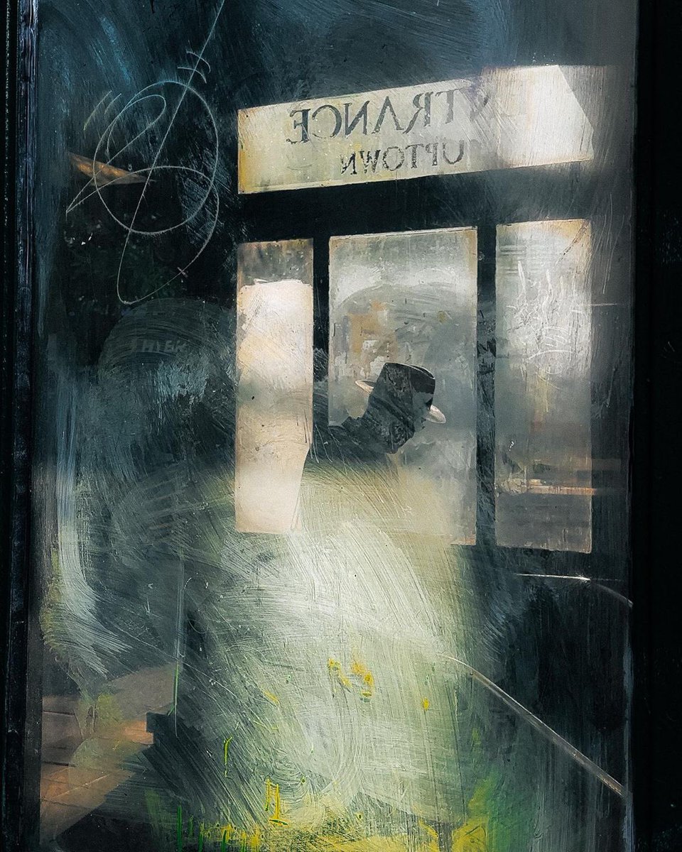 Mike_Ess_'s tweet photo. These look like they could be pages from the same book

Honestly some or the best modern street photographers we have today @illkoncept and @billydeee_ 

These should be curated somewhere together https://t.co/K0Sm23Ikw2
